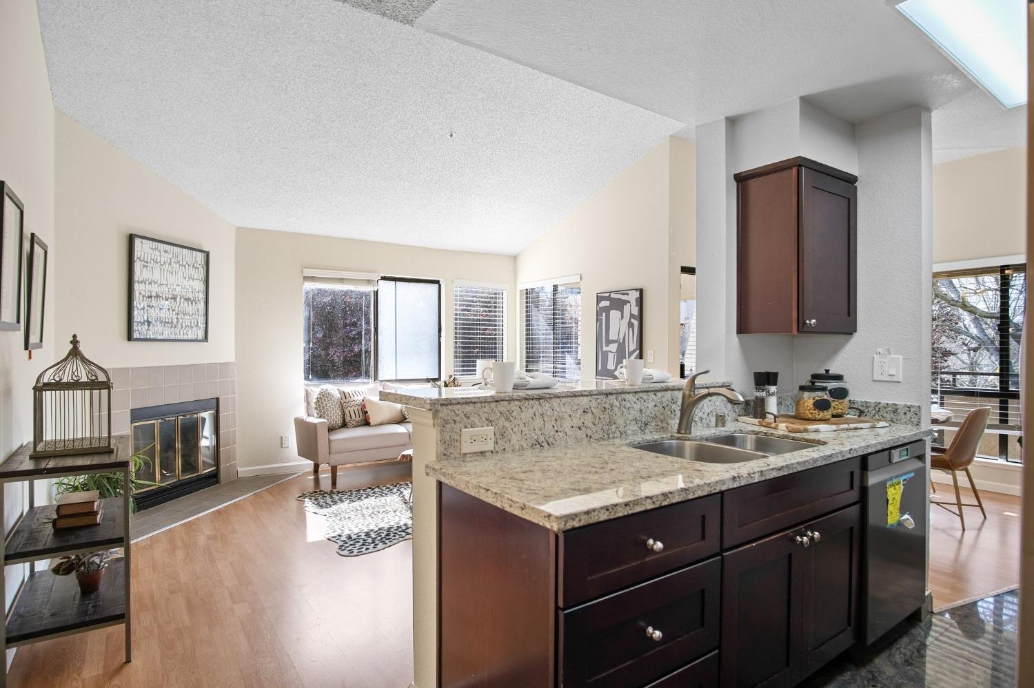 Detail Gallery Image 2 of 29 For 39206 Guardino Dr #211,  Fremont,  CA 94538 - 2 Beds | 2 Baths