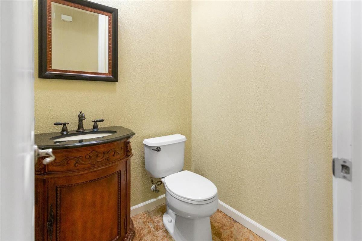 Detail Gallery Image 27 of 58 For 562 W Santos Ave, Ripon,  CA 95366 - 4 Beds | 3/1 Baths