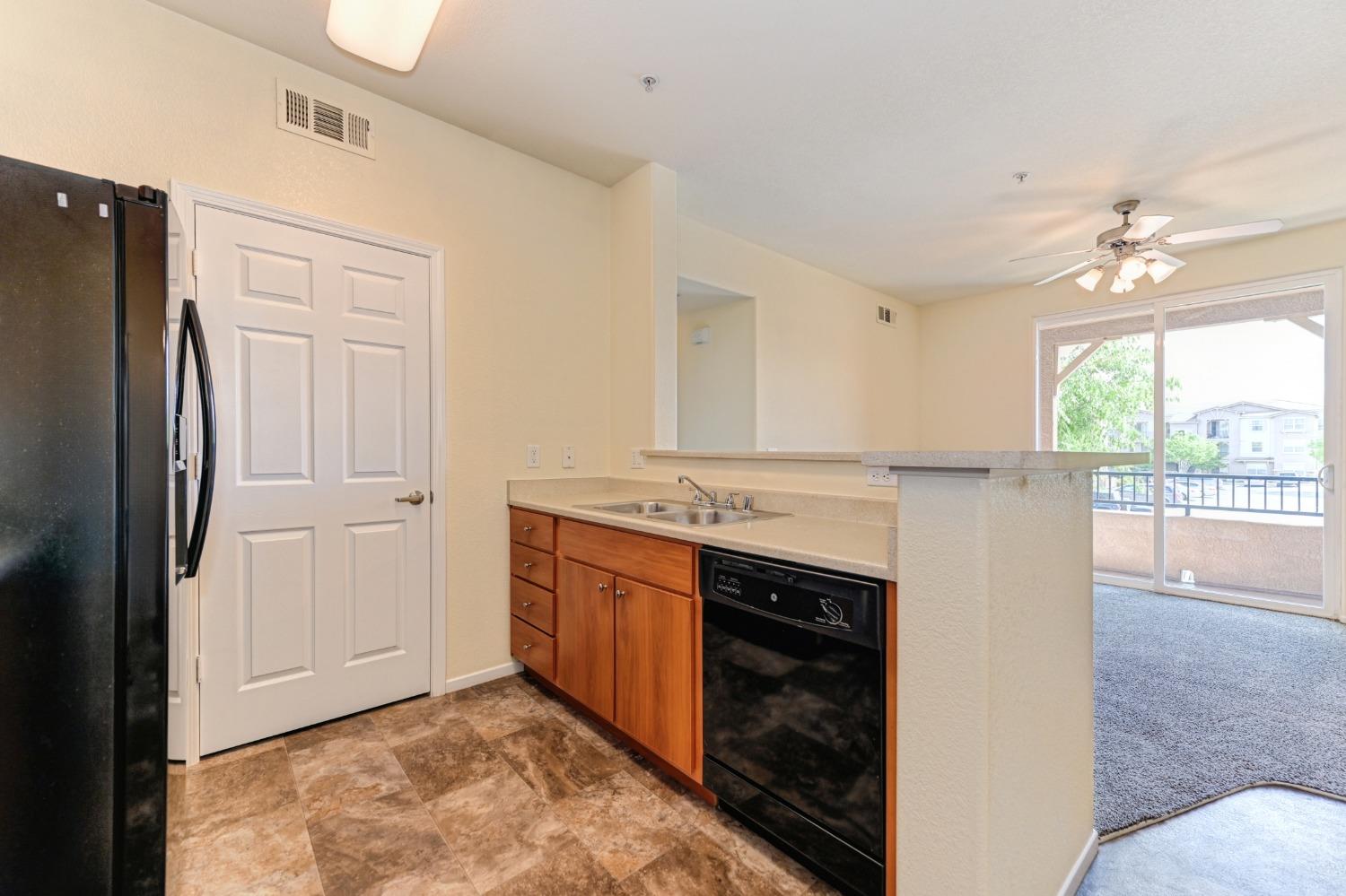 Detail Gallery Image 15 of 60 For 1211 Whitney Ranch Pkwy #1027,  Rocklin,  CA 95765 - 2 Beds | 2 Baths