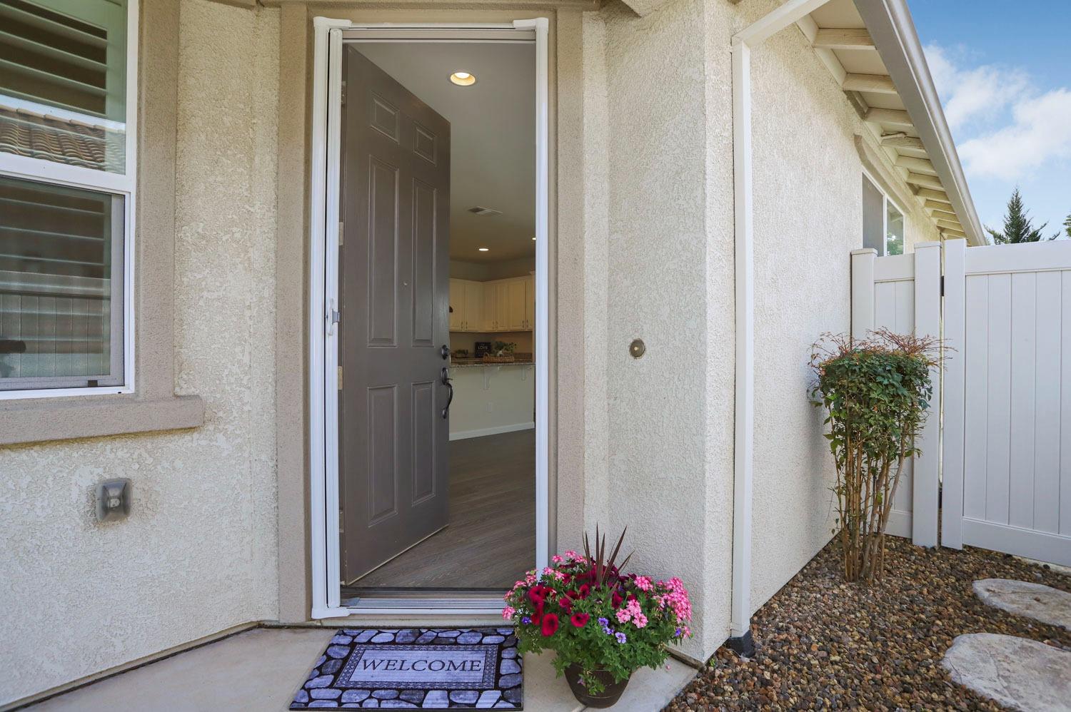 Detail Gallery Image 2 of 48 For 2659 Cherry Grove Ave, Manteca,  CA 95336 - 2 Beds | 2 Baths