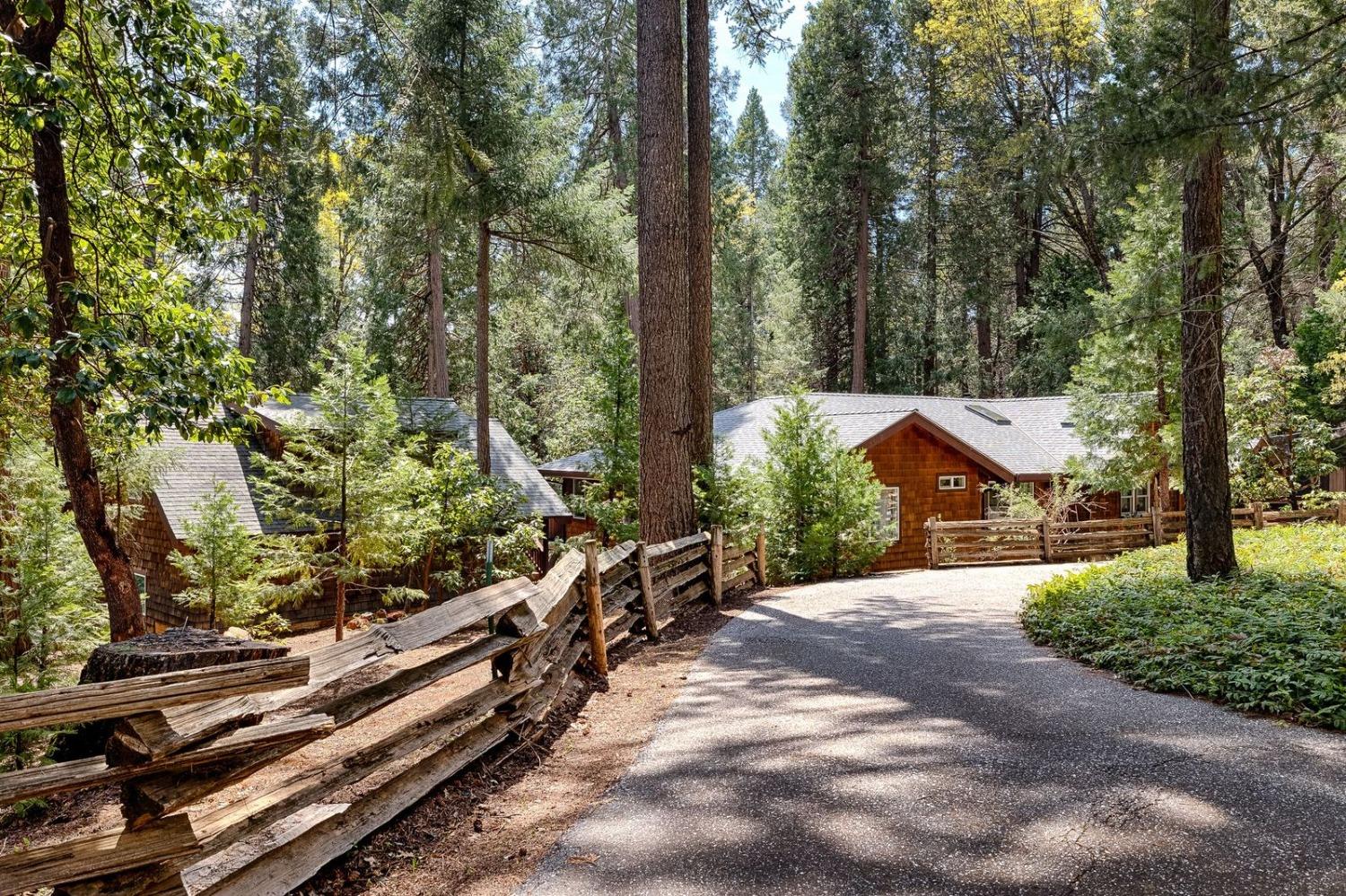 Detail Gallery Image 2 of 60 For 12332 Madrona Way, Nevada City,  CA 95959 - 4 Beds | 3/1 Baths