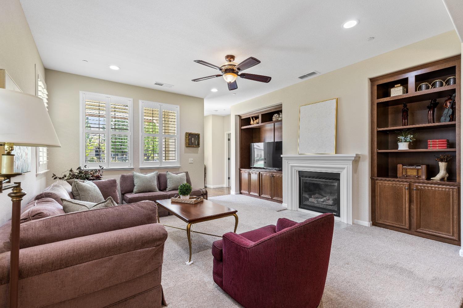 Detail Gallery Image 10 of 33 For 1049 Volonne Dr, Roseville,  CA 95747 - 2 Beds | 2 Baths