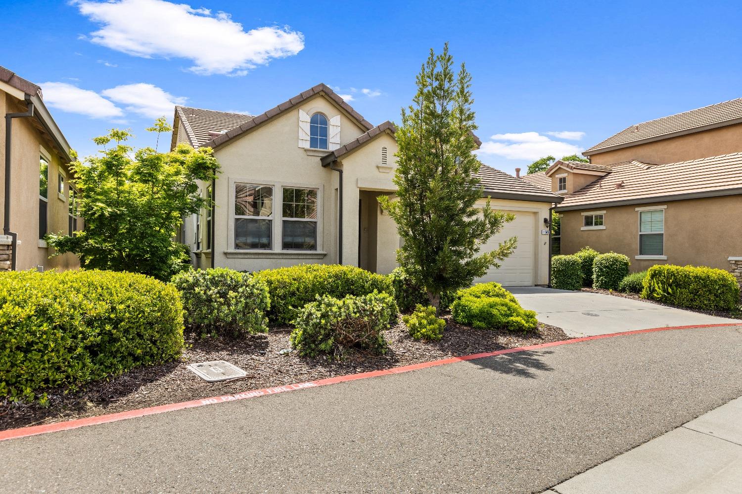 Photo of 1049 Volonne Dr in Roseville, CA