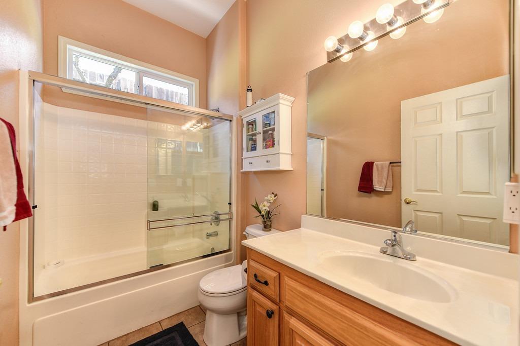 Detail Gallery Image 15 of 21 For 2312 Rebecca Ct, Rocklin,  CA 95765 - 2 Beds | 2 Baths