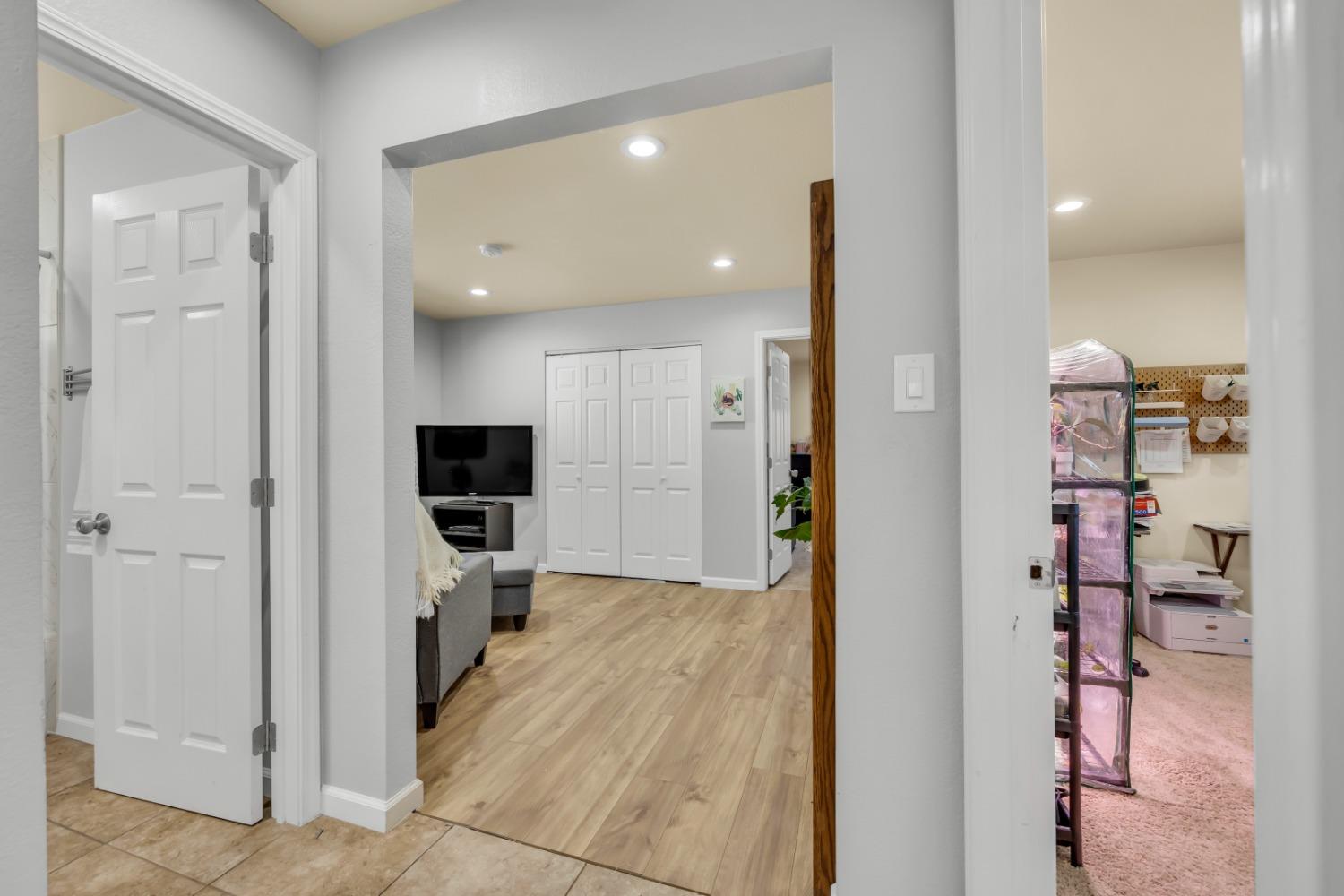 Detail Gallery Image 27 of 54 For 5547 Locust Ave, Carmichael,  CA 95608 - 3 Beds | 2 Baths