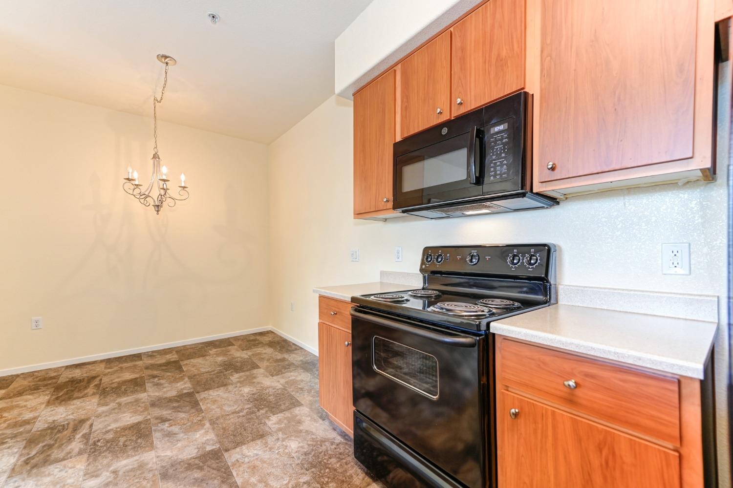 Detail Gallery Image 13 of 60 For 1211 Whitney Ranch Pkwy #1027,  Rocklin,  CA 95765 - 2 Beds | 2 Baths