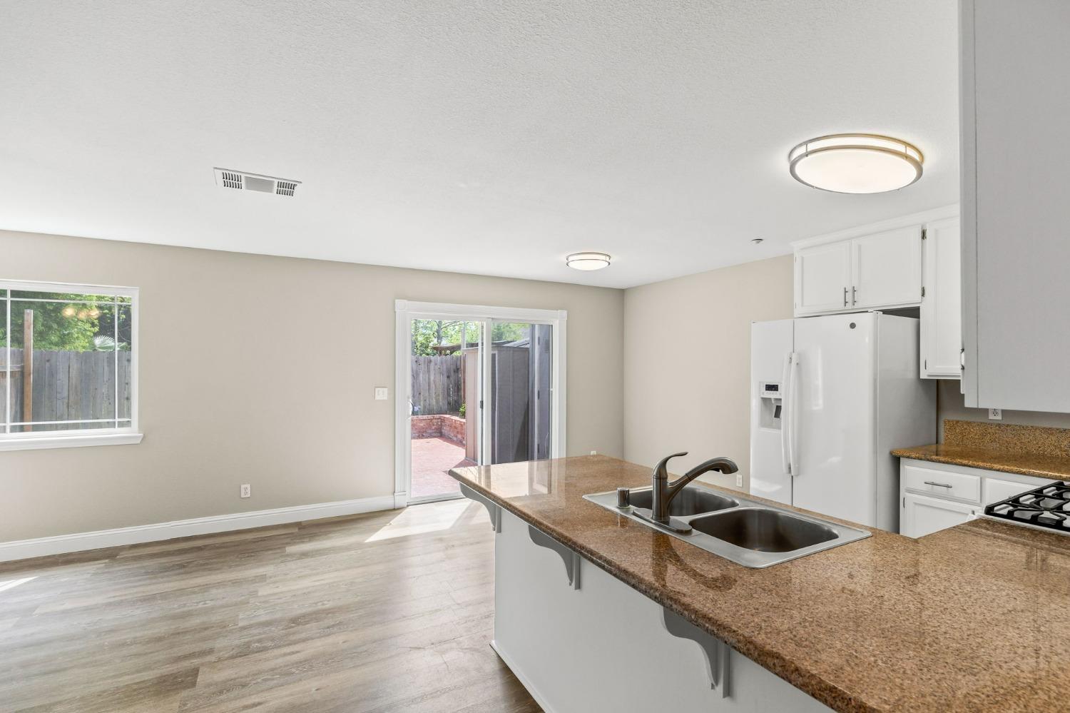 Detail Gallery Image 12 of 41 For 513 Cottonwood St #B2,  Woodland,  CA 95695 - 3 Beds | 2/1 Baths