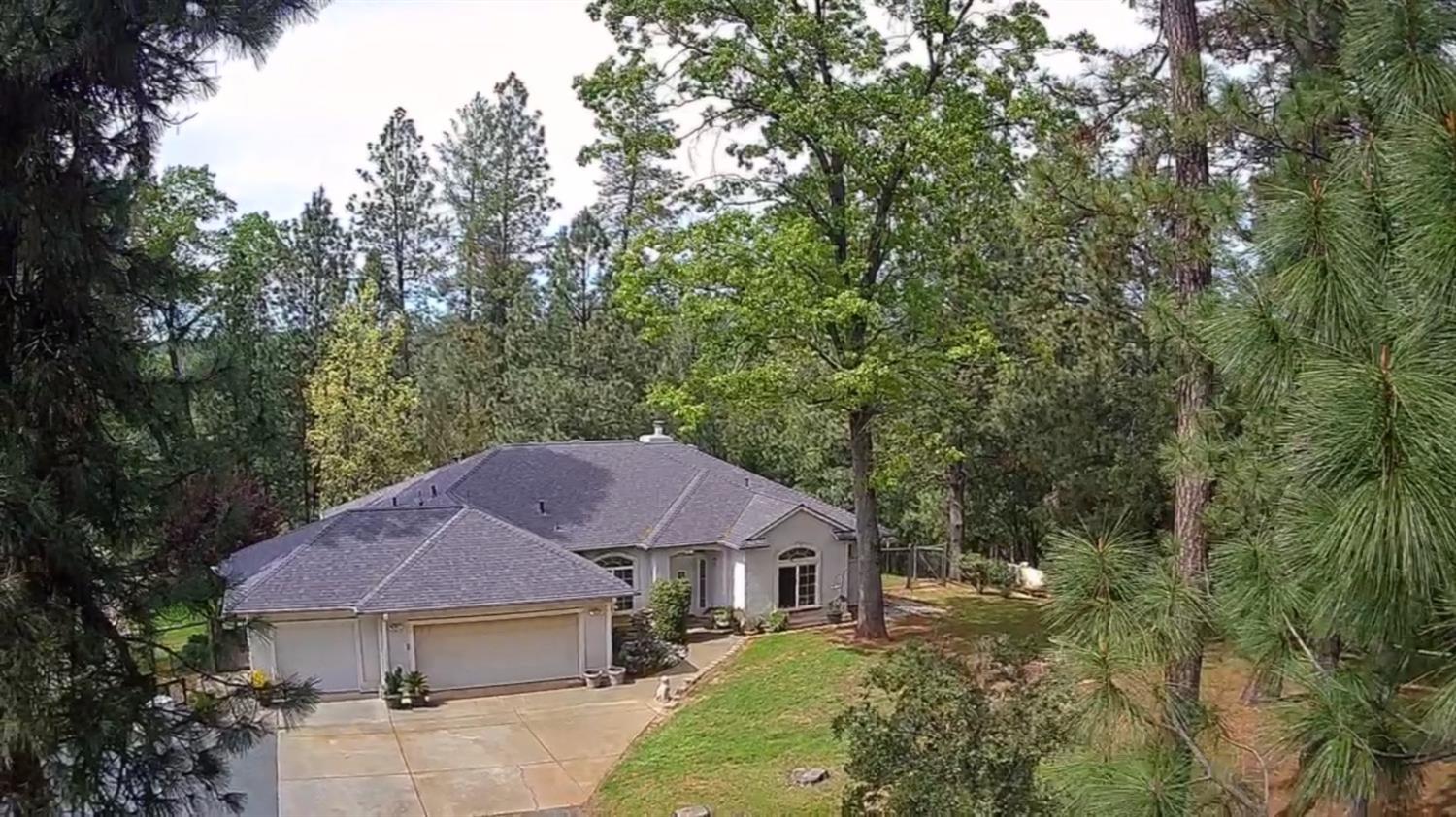 Photo of 19755 Mountain Meadow Ct in Grass Valley, CA