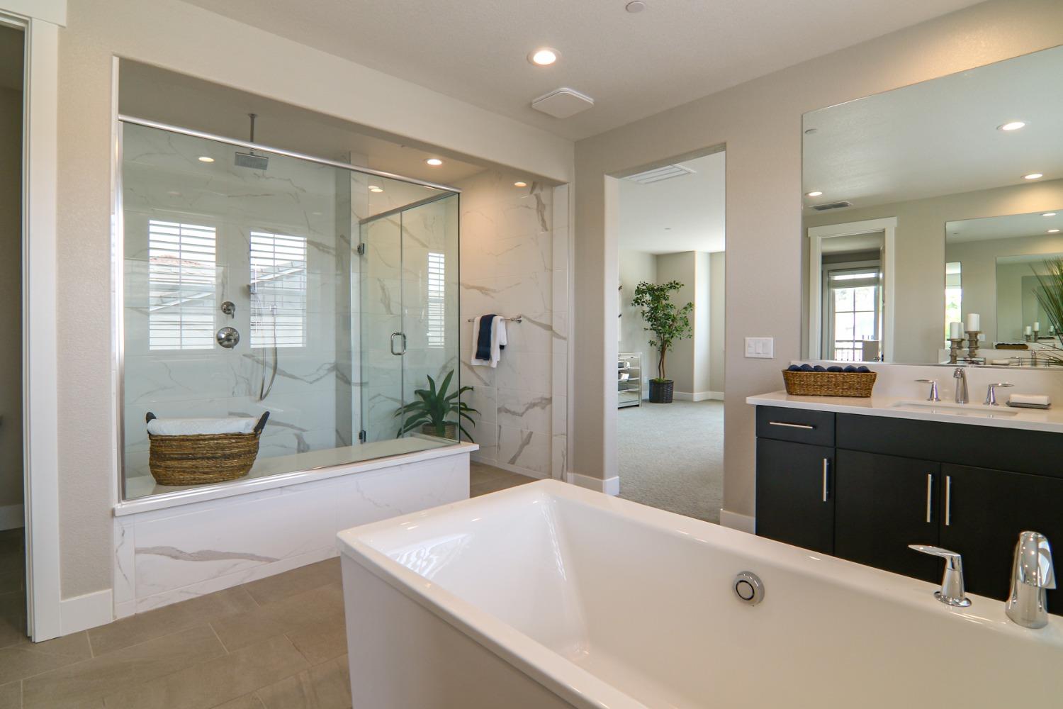 Detail Gallery Image 38 of 52 For 4111 Willow Creek Way, Rocklin,  CA 95765 - 5 Beds | 4/1 Baths