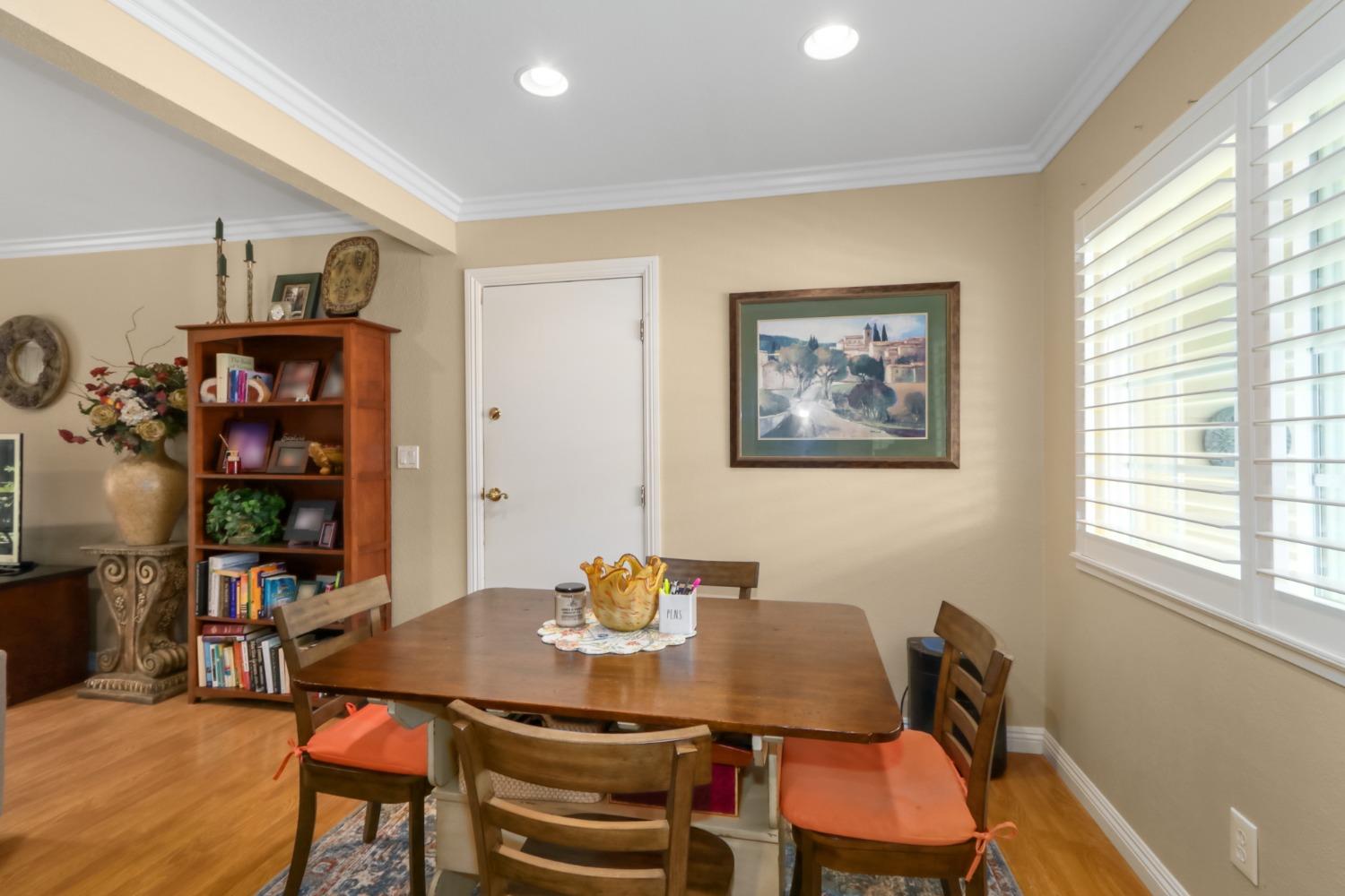 Detail Gallery Image 8 of 26 For 235 Ginger Dr, Auburn,  CA 95603 - 3 Beds | 2 Baths
