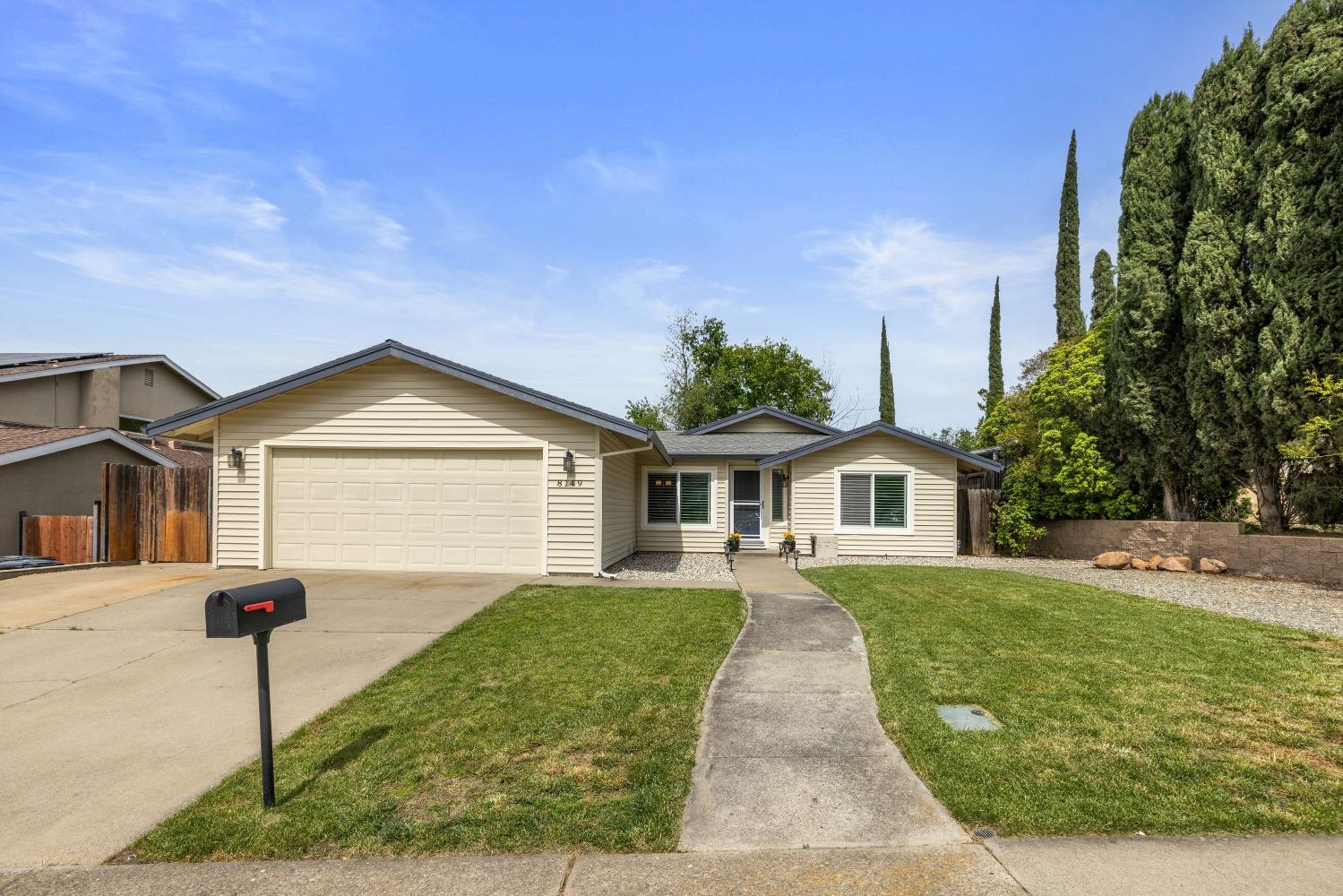 Photo of 8149 Mesa Oak Wy in Citrus Heights, CA