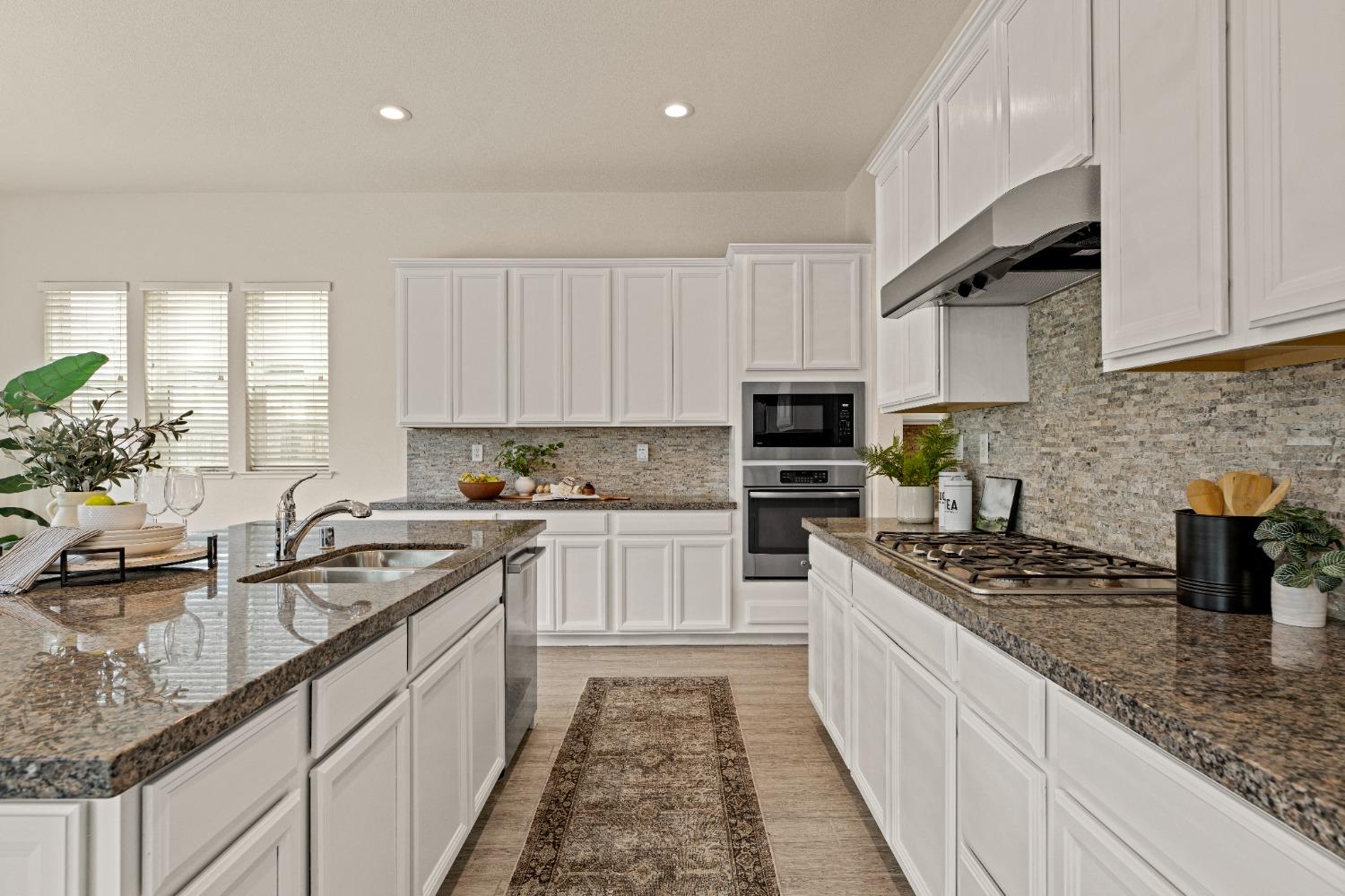 Detail Gallery Image 12 of 54 For 5713 Nolina St, Rocklin,  CA 95677 - 5 Beds | 4/1 Baths