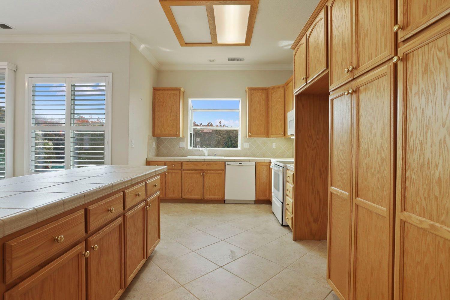 Detail Gallery Image 11 of 36 For 1389 Table Mountain Dr, Oakdale,  CA 95361 - 2 Beds | 2 Baths