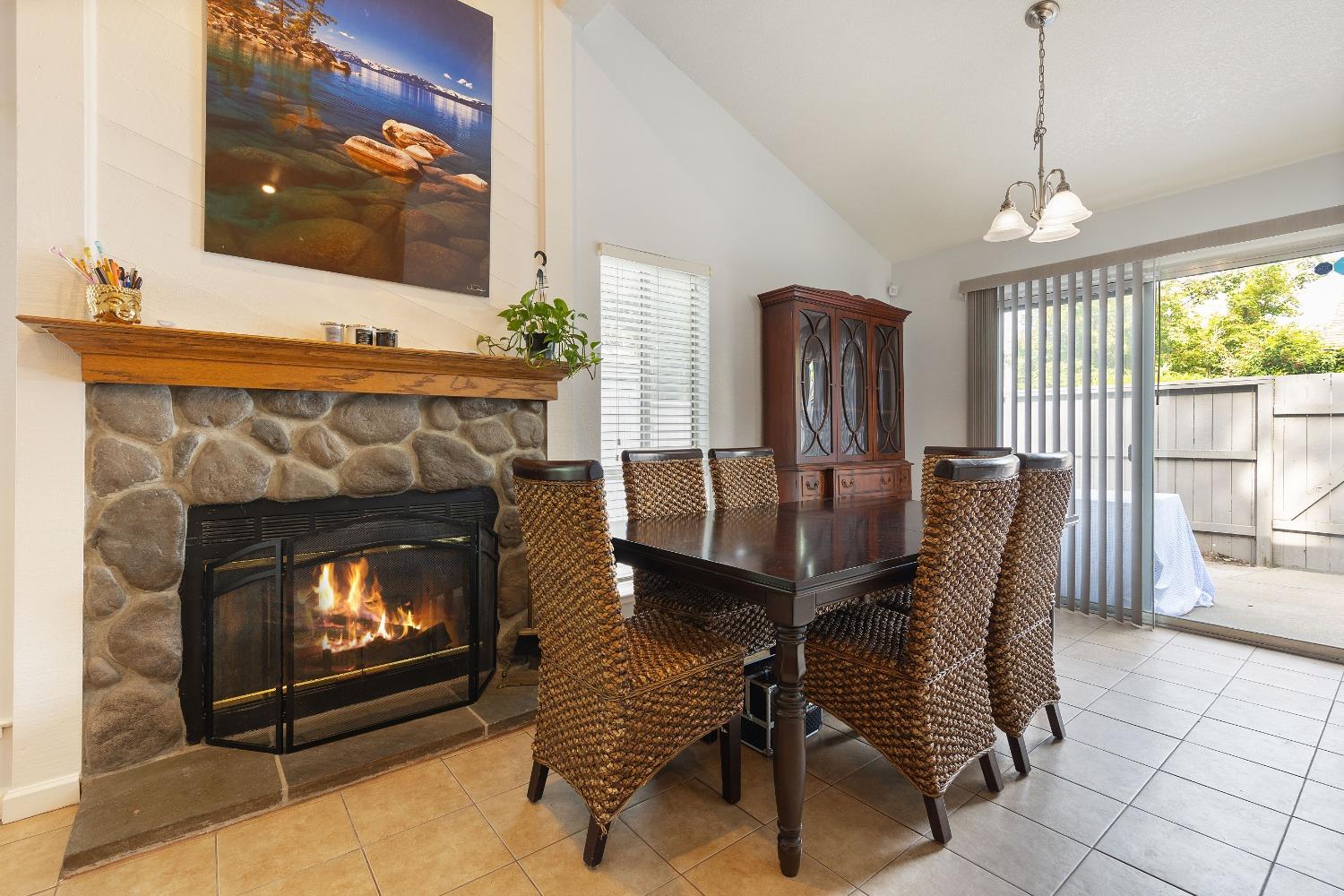 Detail Gallery Image 4 of 24 For 6357 Port Gibson Ct, Citrus Heights,  CA 95621 - 2 Beds | 1 Baths