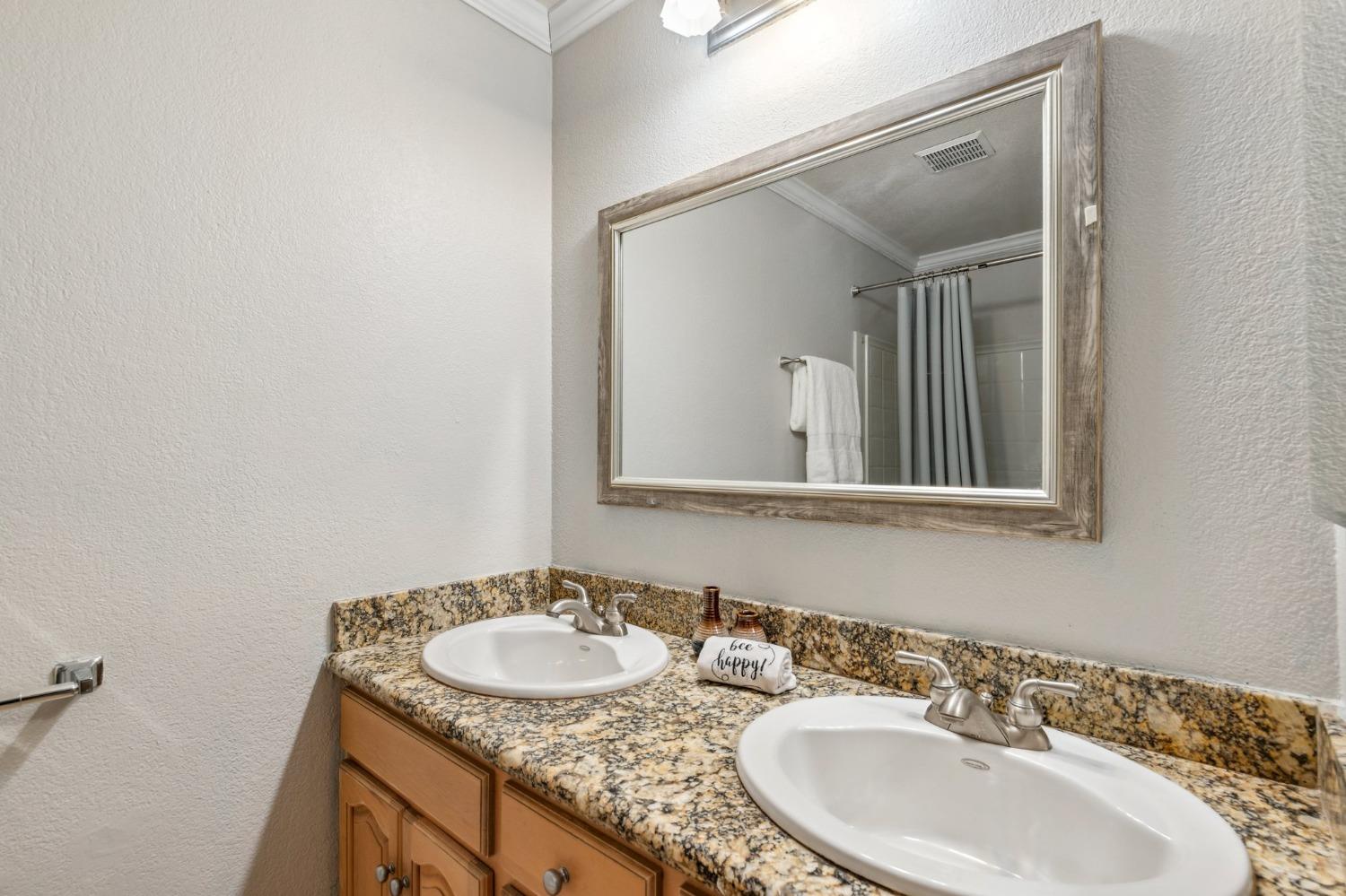 Detail Gallery Image 30 of 49 For 650 Tennis Ln, Tracy,  CA 95376 - 5 Beds | 2/1 Baths