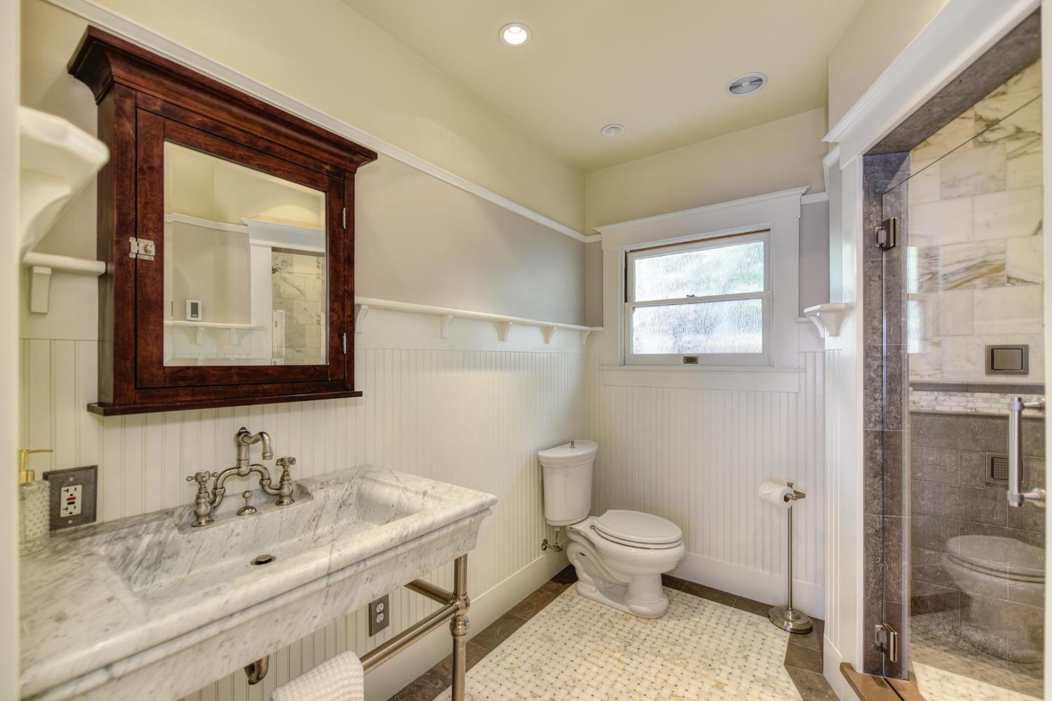 Detail Gallery Image 27 of 75 For 1332 33rd St, Sacramento,  CA 95816 - 3 Beds | 2 Baths