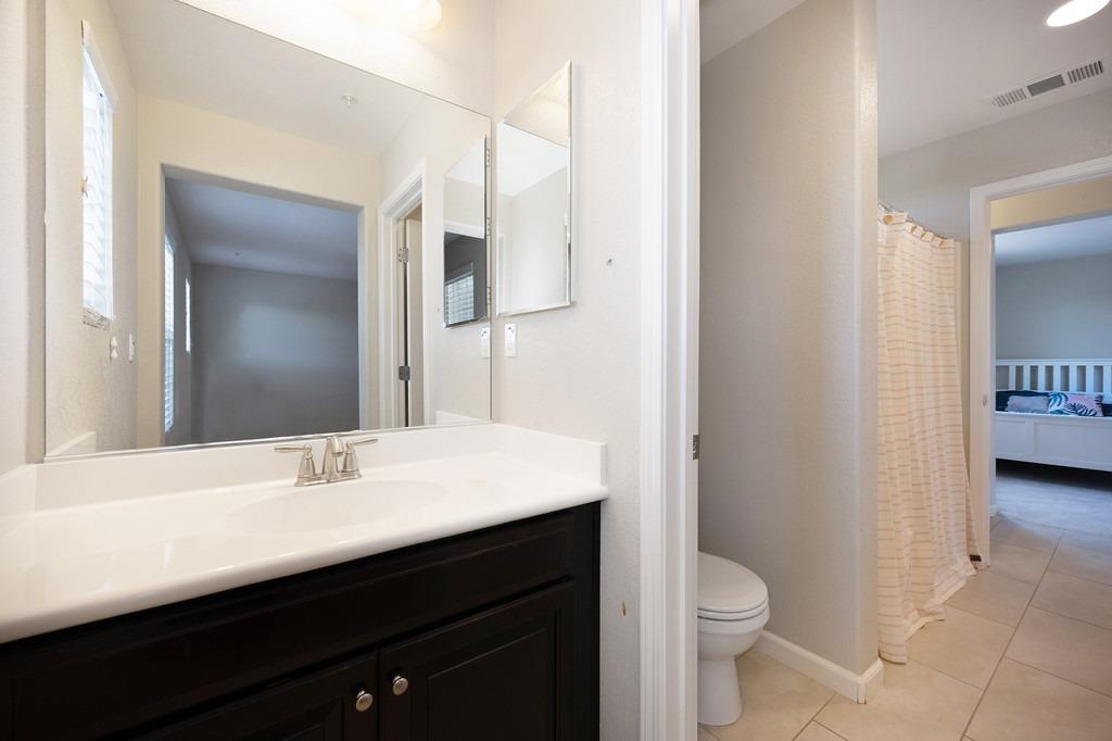Detail Gallery Image 33 of 58 For 2280 Spring Grove Dr, Roseville,  CA 95747 - 5 Beds | 4/1 Baths