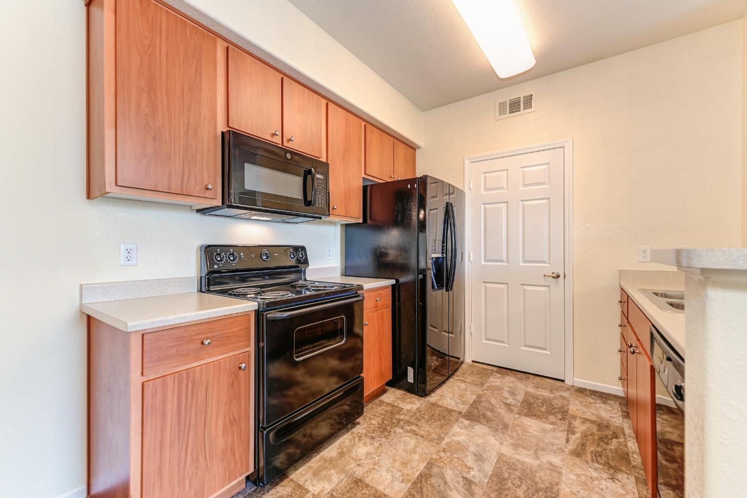 Detail Gallery Image 12 of 60 For 1211 Whitney Ranch Pkwy #1027,  Rocklin,  CA 95765 - 2 Beds | 2 Baths