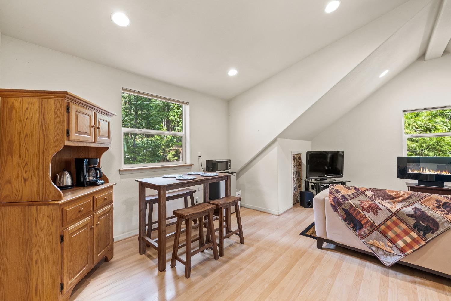 Detail Gallery Image 52 of 60 For 12332 Madrona Way, Nevada City,  CA 95959 - 4 Beds | 3/1 Baths