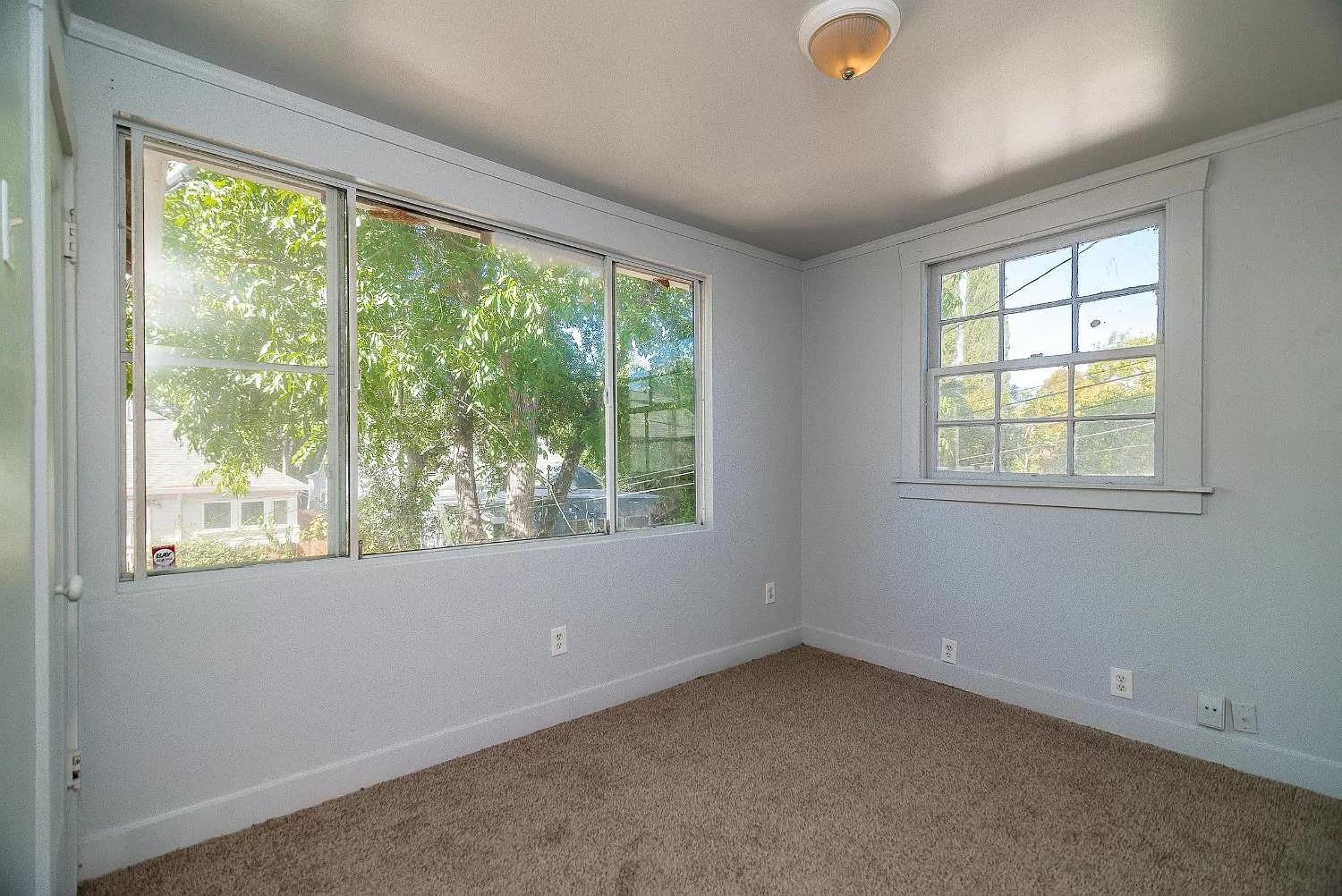 Detail Gallery Image 30 of 45 For 3241 X St, Sacramento,  CA 95817 - 5 Beds | 2 Baths