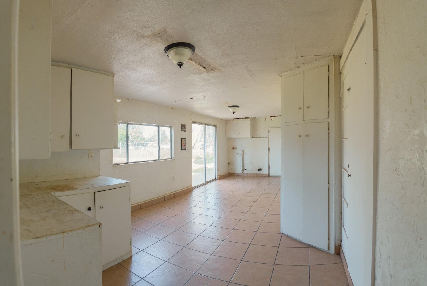 Detail Gallery Image 9 of 24 For 6274 Gertrude Ave, Winton,  CA 95388 - 3 Beds | 2 Baths