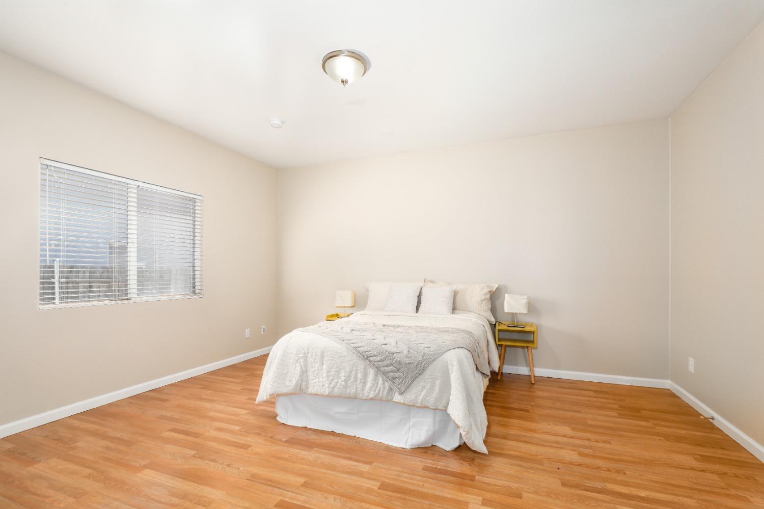 Detail Gallery Image 7 of 49 For 5726 Honor Pkwy, Sacramento,  CA 95835 - 3 Beds | 2 Baths