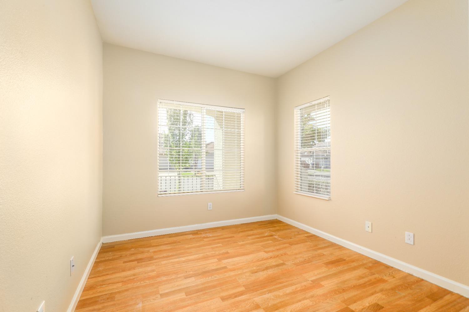 Detail Gallery Image 13 of 49 For 5726 Honor Pkwy, Sacramento,  CA 95835 - 3 Beds | 2 Baths