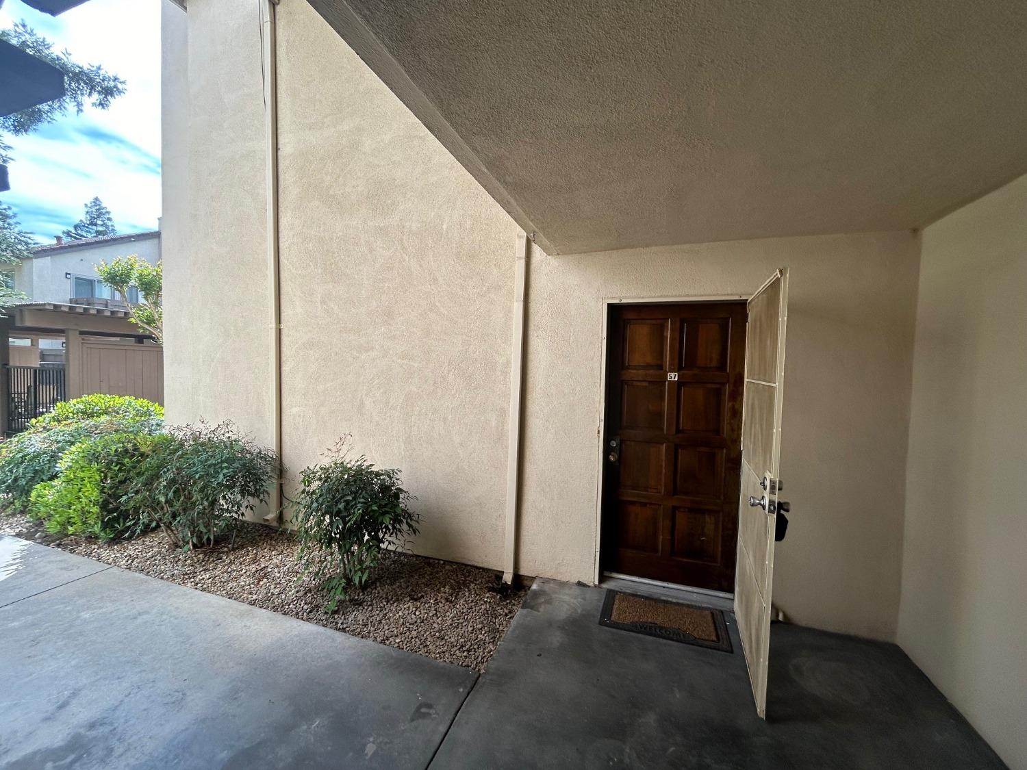 Detail Gallery Image 7 of 67 For 3700 Tully Rd #57,  Modesto,  CA 95356 - 1 Beds | 1 Baths