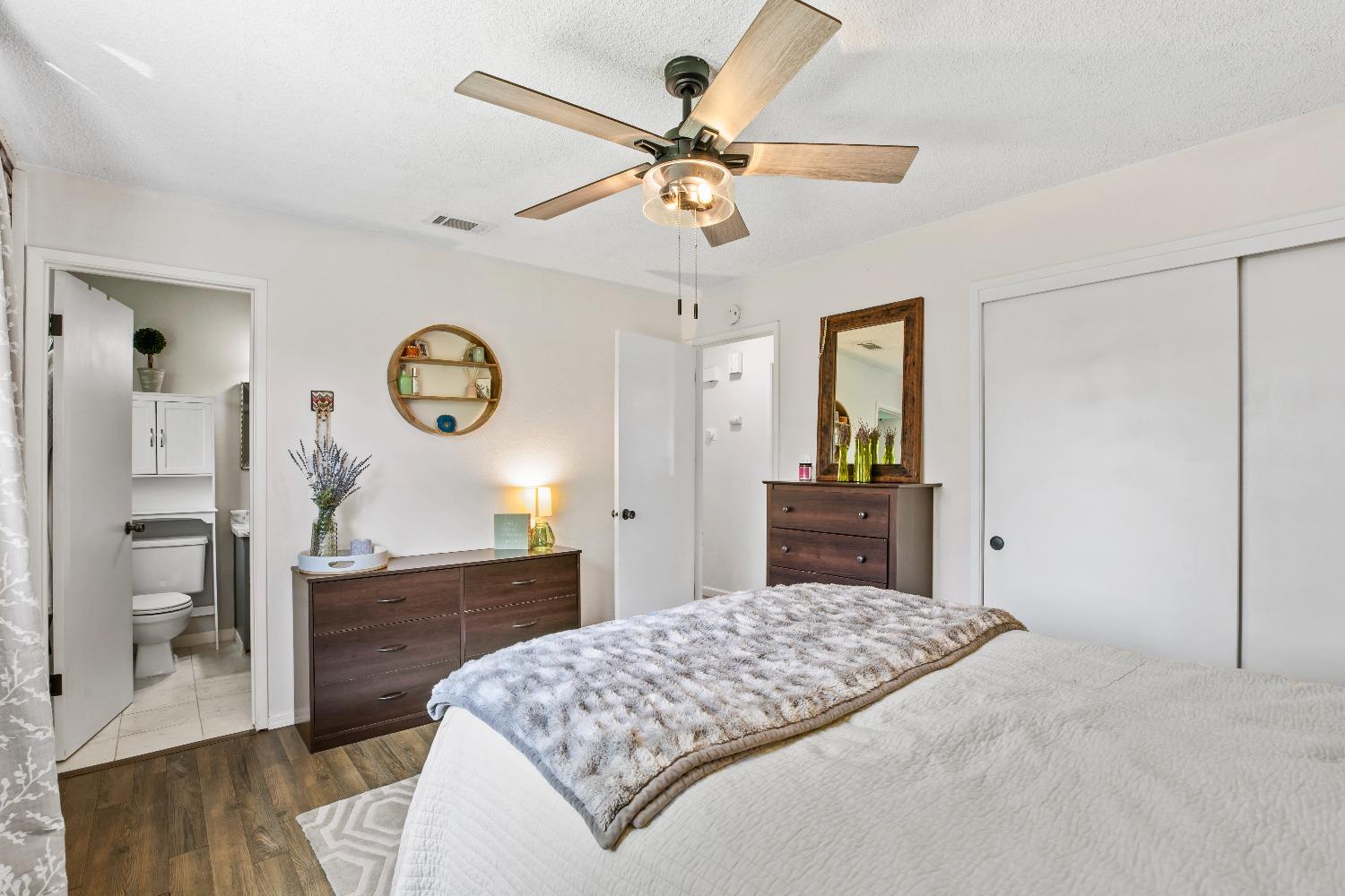 Detail Gallery Image 18 of 30 For 3805 Hillsdale Ct, Denair,  CA 95316 - 3 Beds | 2 Baths