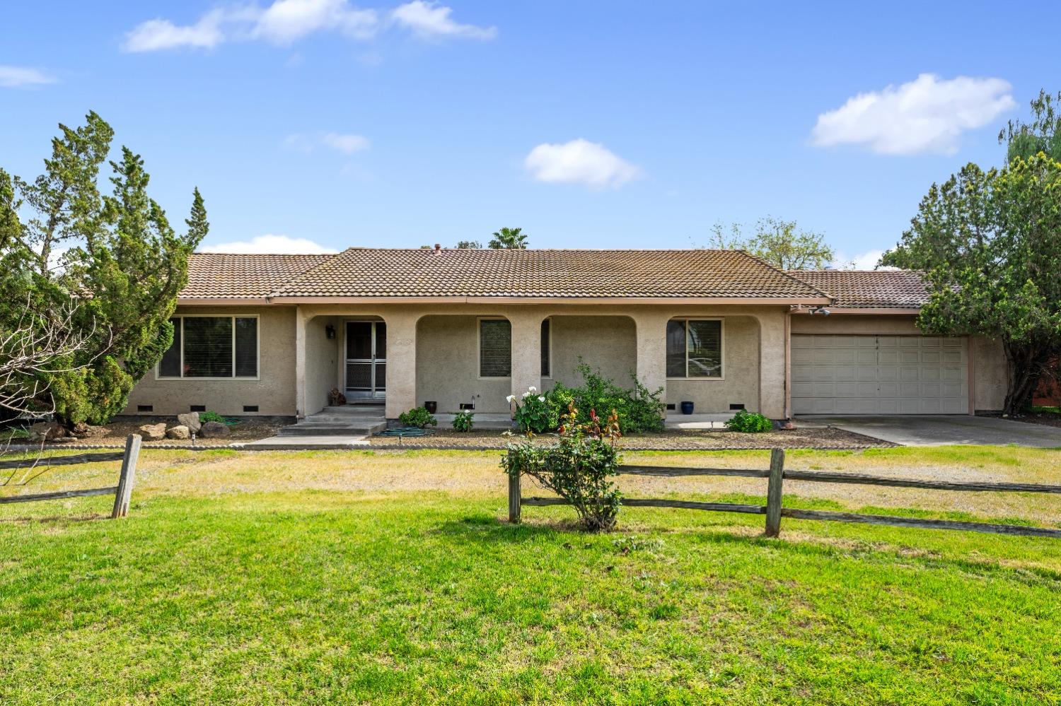 Photo of 16046 Redondo Dr in Tracy, CA
