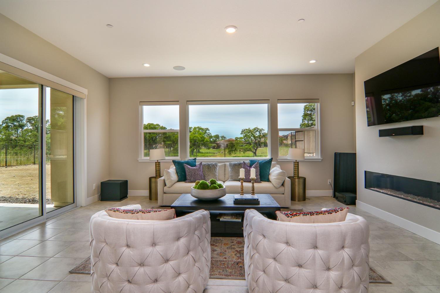 Detail Gallery Image 21 of 52 For 4111 Willow Creek Way, Rocklin,  CA 95765 - 5 Beds | 4/1 Baths