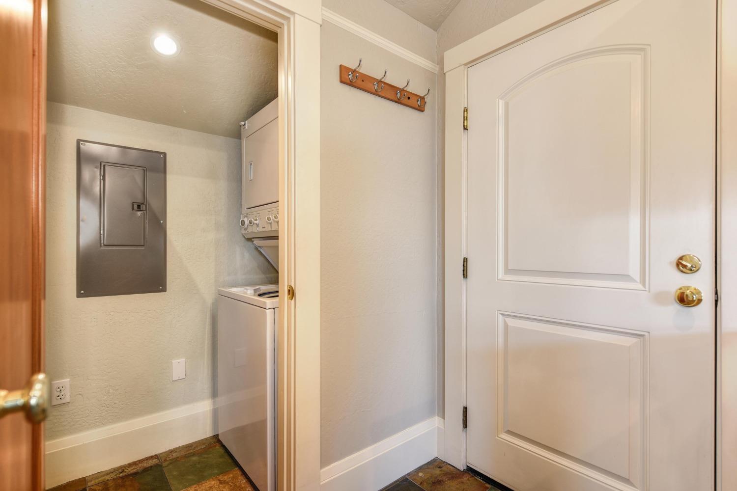 Detail Gallery Image 60 of 75 For 1332 33rd St, Sacramento,  CA 95816 - 3 Beds | 2 Baths