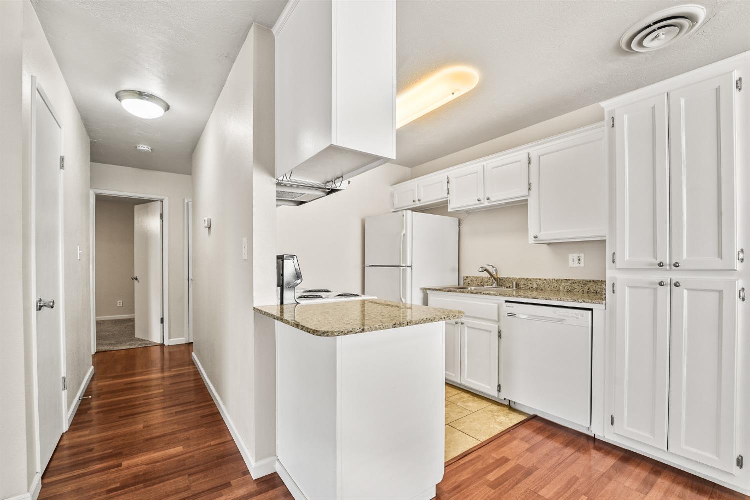 Detail Gallery Image 9 of 19 For 201 Woodrow Ave #16,  Modesto,  CA 95350 - 2 Beds | 1 Baths