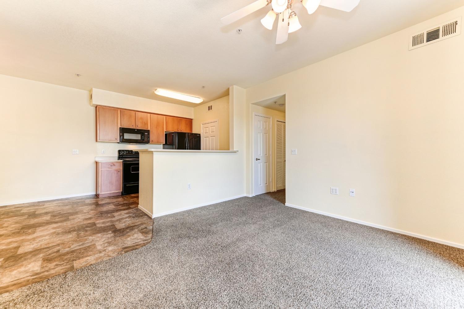 Detail Gallery Image 6 of 60 For 1211 Whitney Ranch Pkwy #1027,  Rocklin,  CA 95765 - 2 Beds | 2 Baths