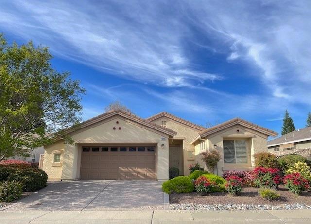 Move-in ready! Warm and Inviting Lassen model. 2 Beds/2Baths/Office/2.5 Garage. Shutters, Two-Tone P