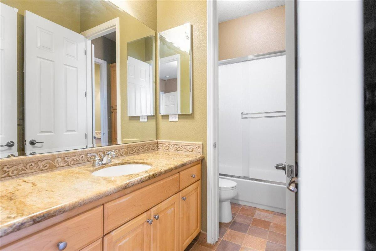 Detail Gallery Image 29 of 58 For 562 W Santos Ave, Ripon,  CA 95366 - 4 Beds | 3/1 Baths