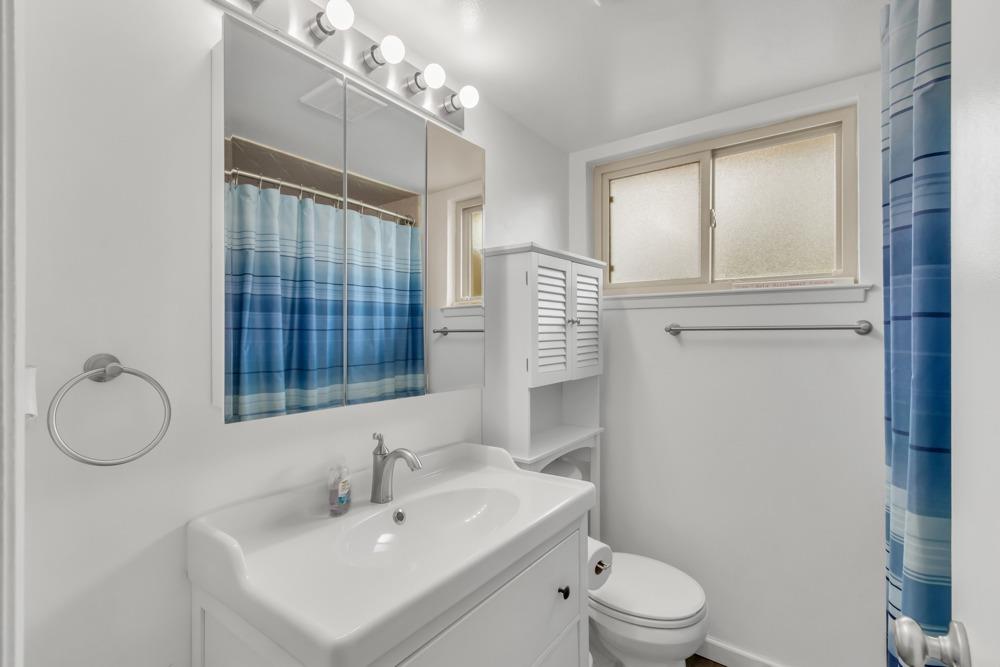 Detail Gallery Image 27 of 59 For 3961 Continental Way, Carmichael,  CA 95608 - 3 Beds | 2 Baths