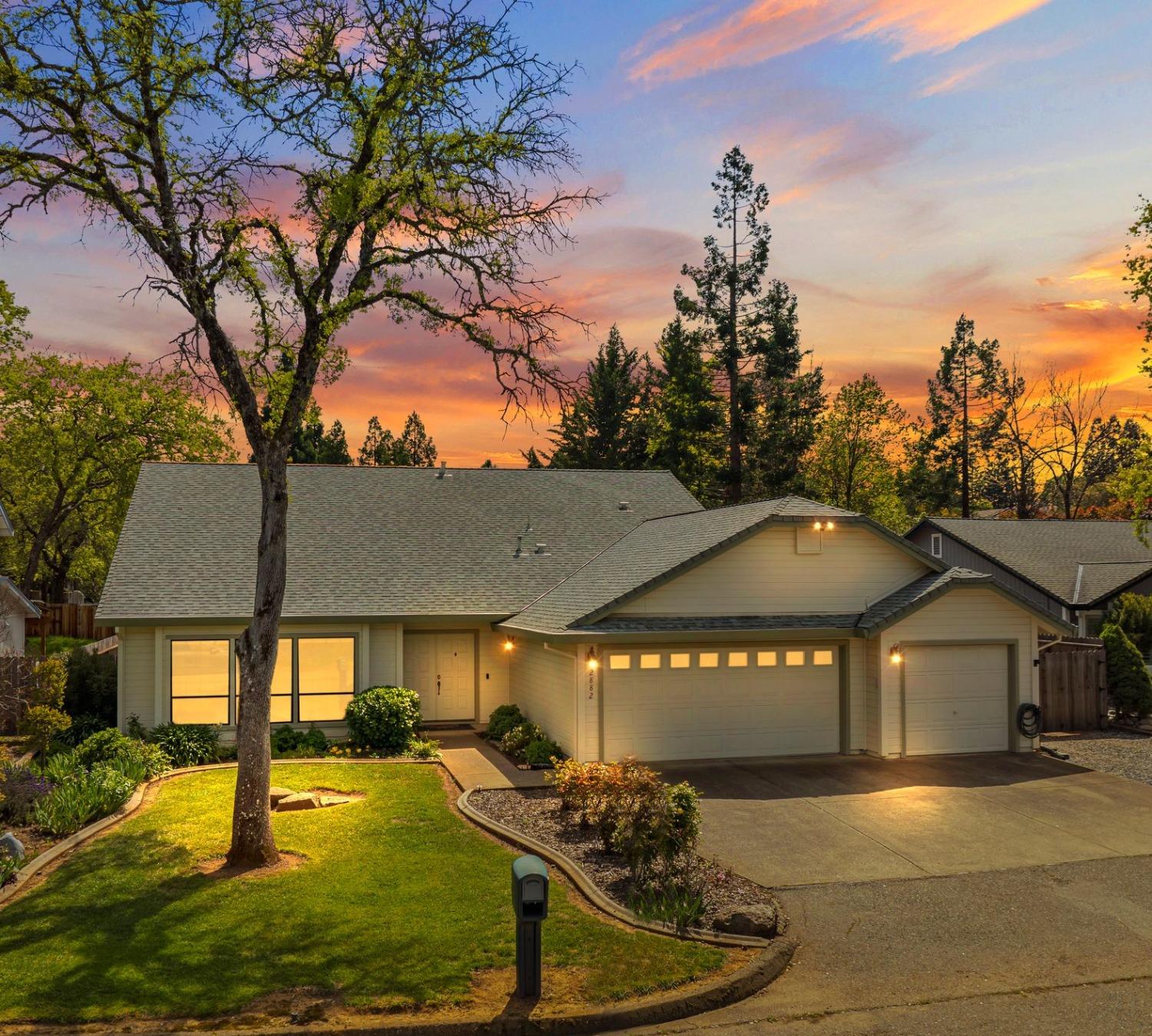 Photo of 2882 Clemson Dr in Cameron Park, CA