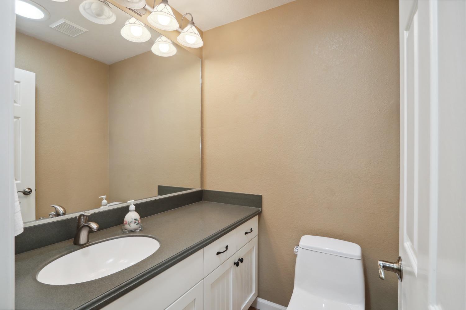 Detail Gallery Image 35 of 47 For 10080 Snowy Owl Way, Auburn,  CA 95603 - 4 Beds | 2/1 Baths