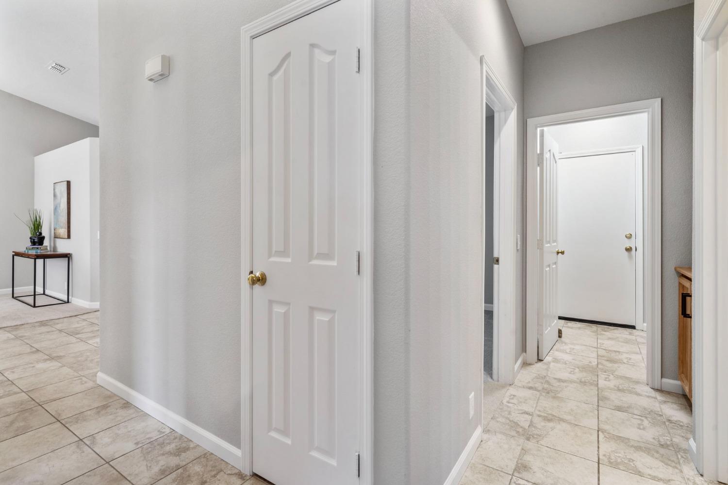 Detail Gallery Image 15 of 29 For 3820 Vancouver Cir, Stockton,  CA 95209 - 3 Beds | 2 Baths