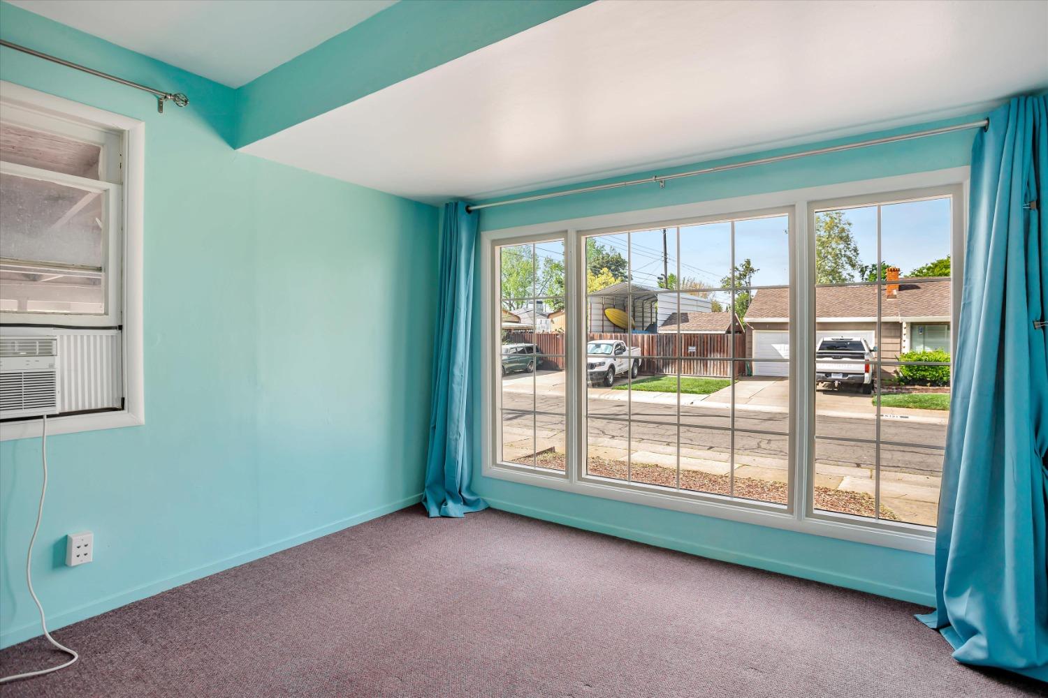 Detail Gallery Image 18 of 38 For 6120 19th Ave, Sacramento,  CA 95820 - 3 Beds | 2 Baths