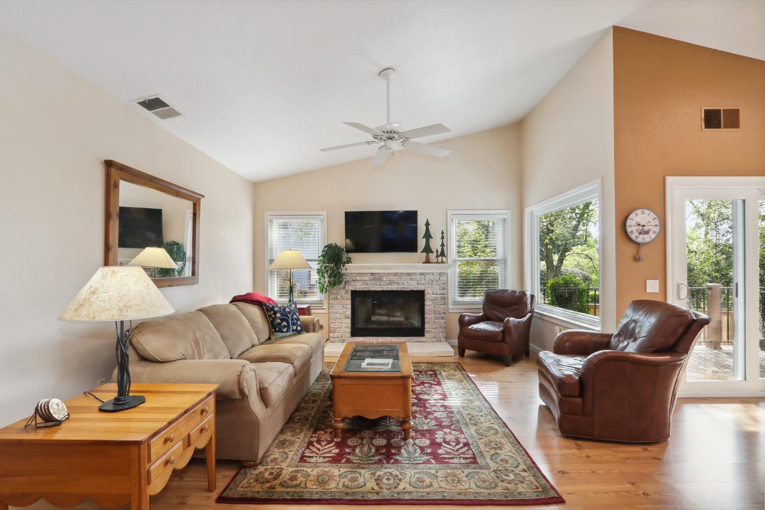 Detail Gallery Image 18 of 47 For 10080 Snowy Owl Way, Auburn,  CA 95603 - 4 Beds | 2/1 Baths