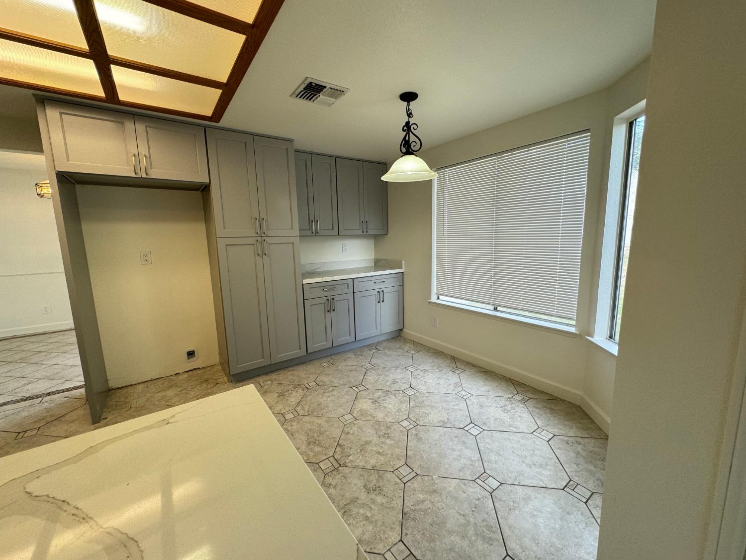 Detail Gallery Image 11 of 51 For 3117 Roan Ct, Antelope,  CA 95843 - 4 Beds | 2/1 Baths