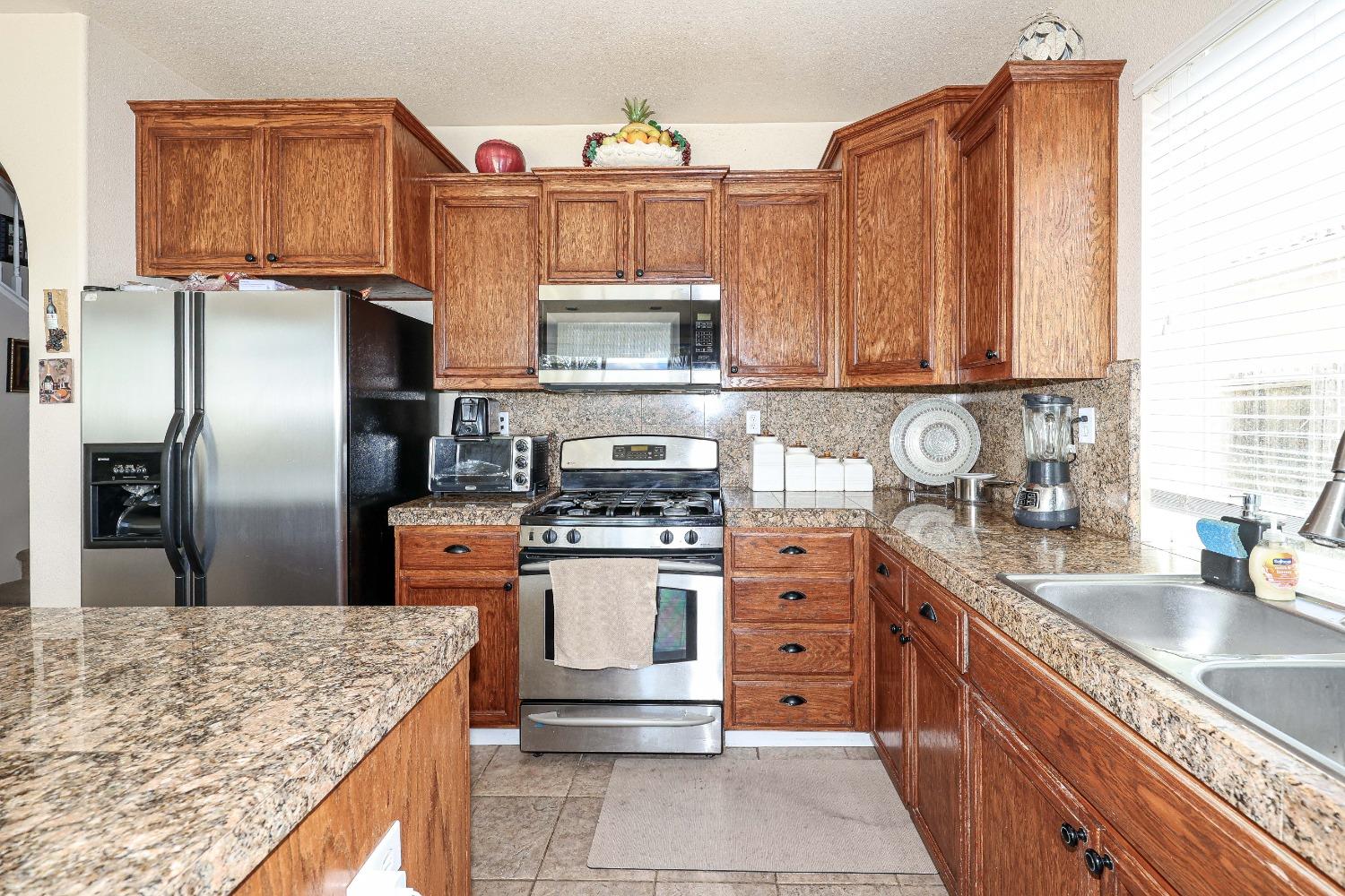Detail Gallery Image 32 of 60 For 9635 Heatherhearst Dr, Chowchilla,  CA 93610 - 4 Beds | 2/1 Baths