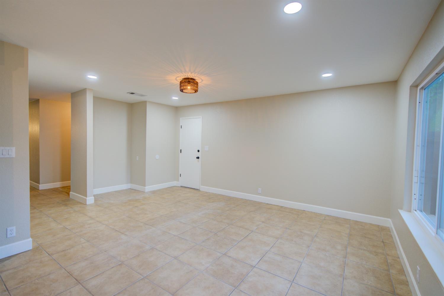 Detail Gallery Image 13 of 32 For 3215 Monte Vista Ct, Merced,  CA 95340 - 3 Beds | 2 Baths