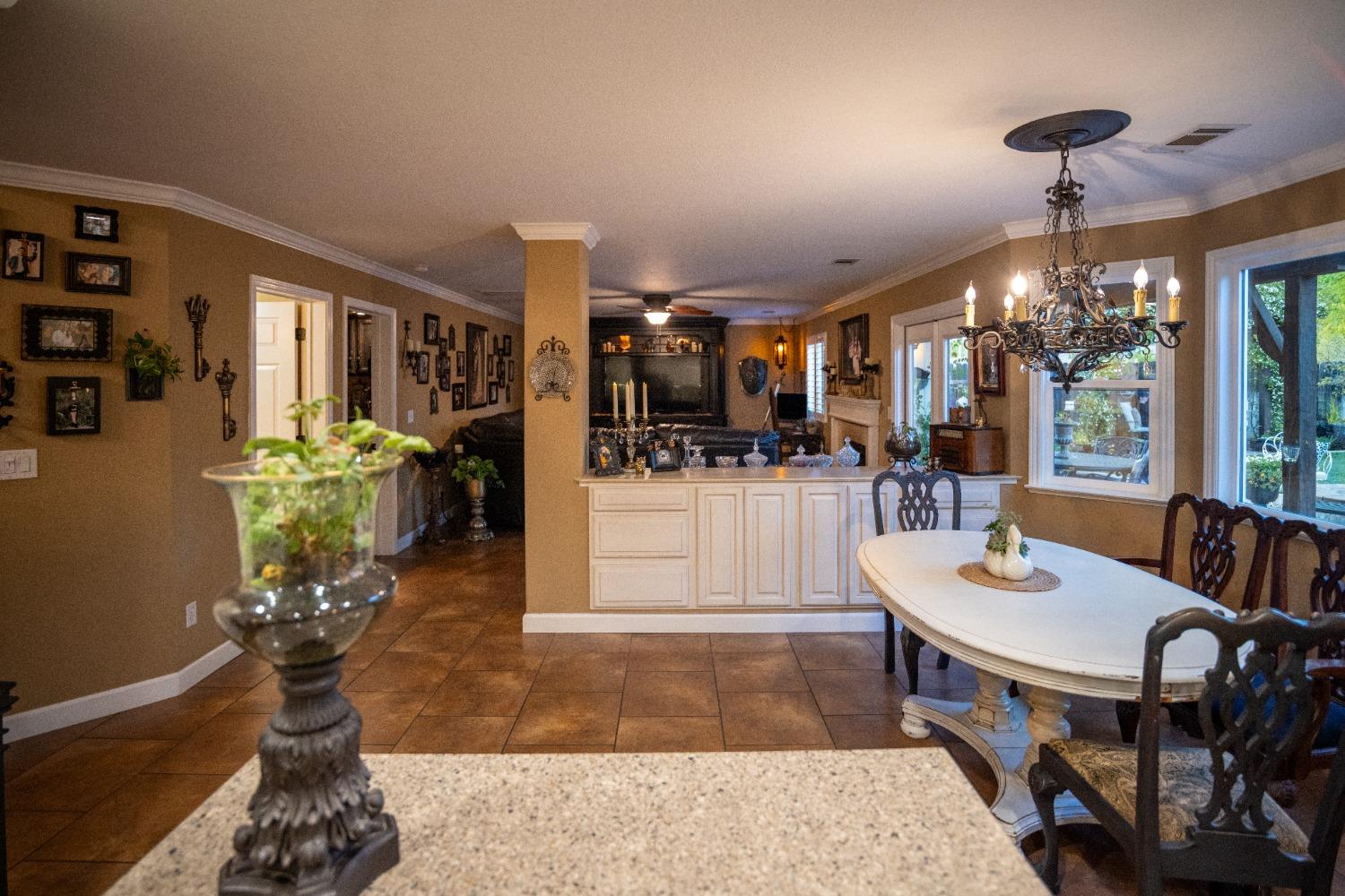 Detail Gallery Image 24 of 62 For 1728 Calle Campana, Roseville,  CA 95747 - 4 Beds | 2/1 Baths