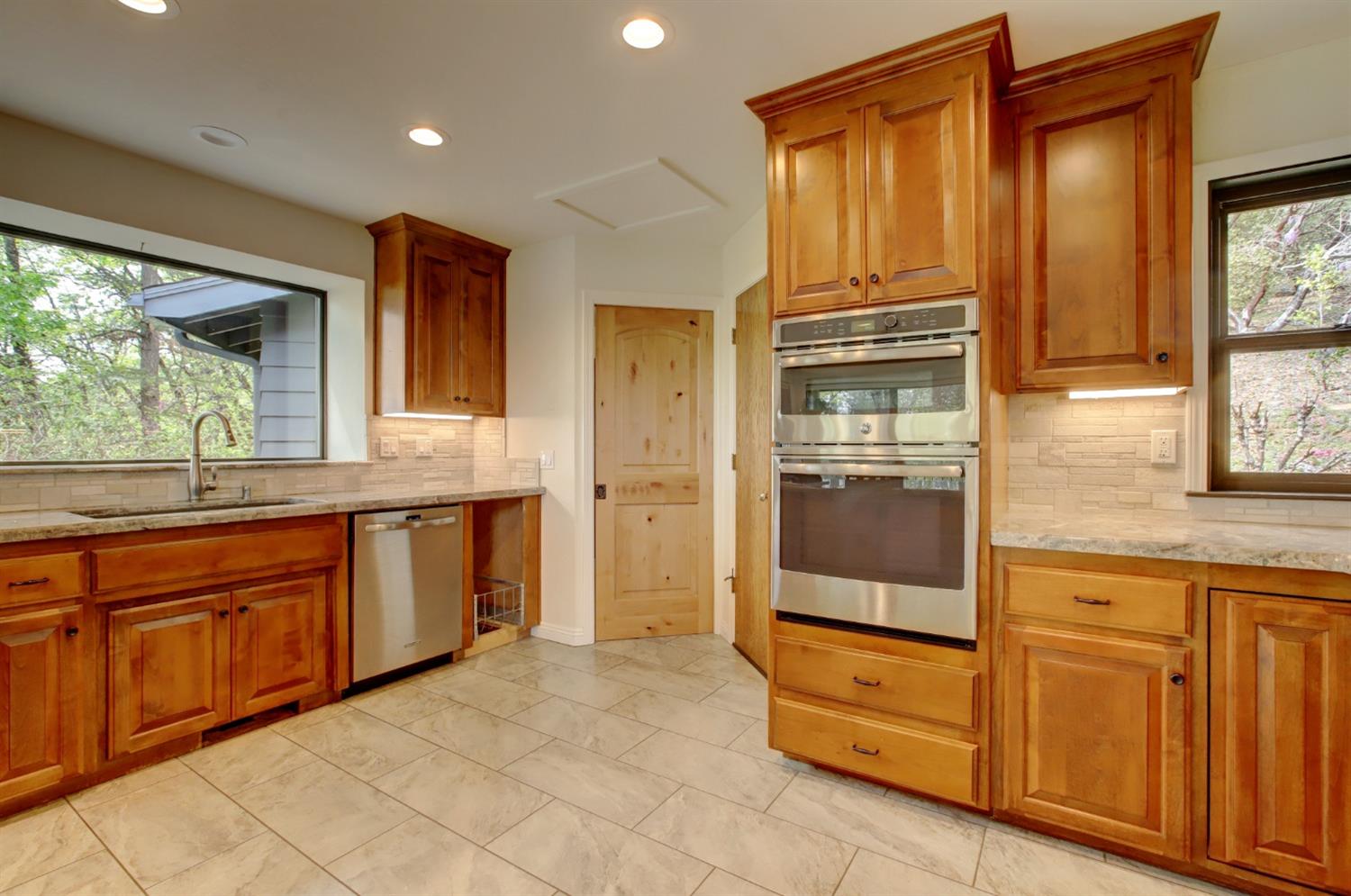 Detail Gallery Image 18 of 98 For 14158 Gochine Dr, Nevada City,  CA 95959 - 3 Beds | 2/1 Baths