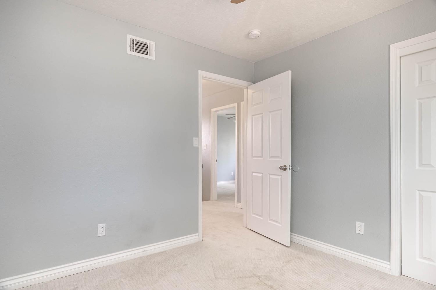 Detail Gallery Image 22 of 34 For 9431 Shawnee Ct, Stockton,  CA 95209 - 4 Beds | 2/1 Baths
