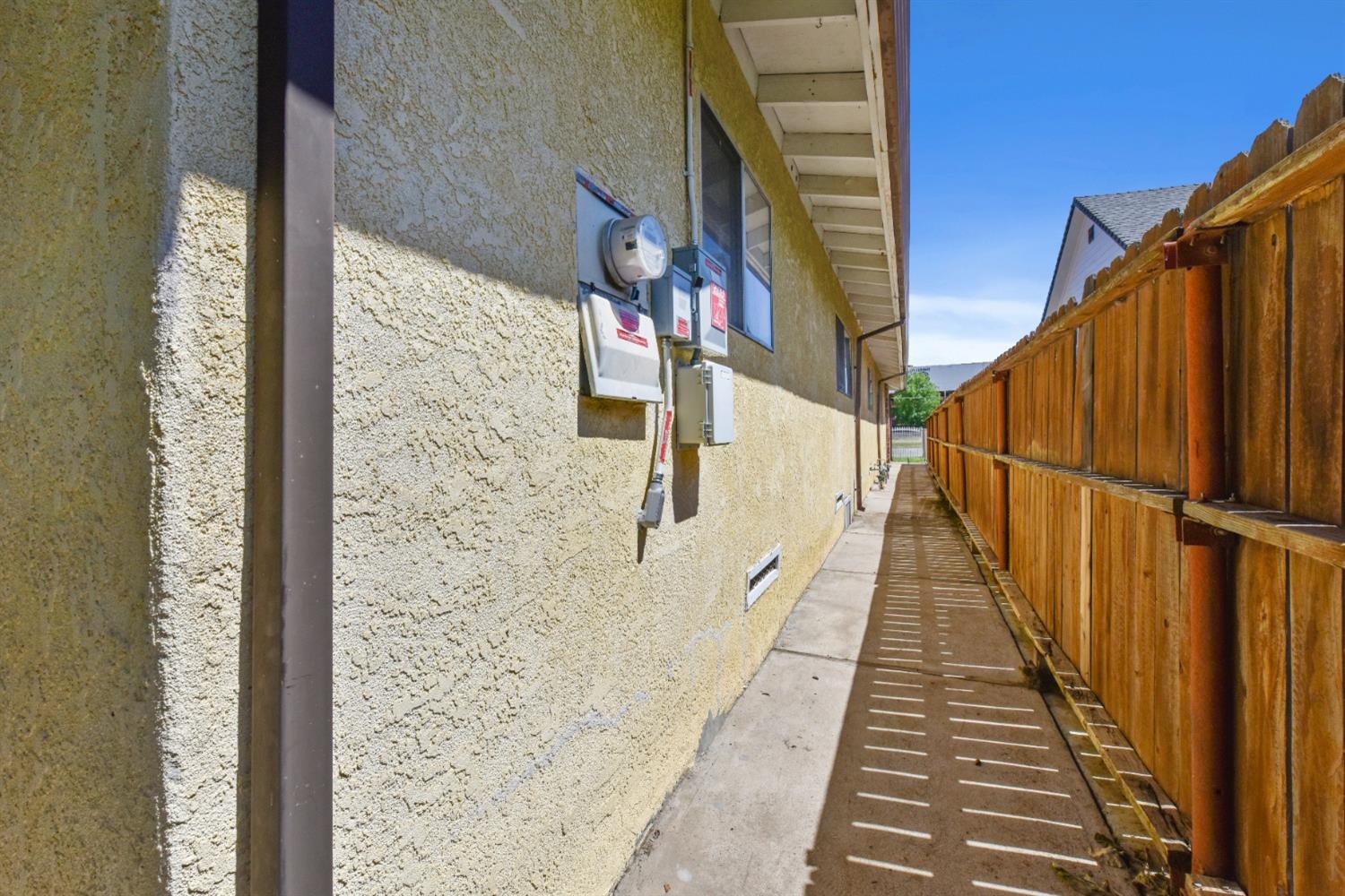 Detail Gallery Image 43 of 46 For 816 H St, Lincoln,  CA 95648 - 3 Beds | 2/1 Baths