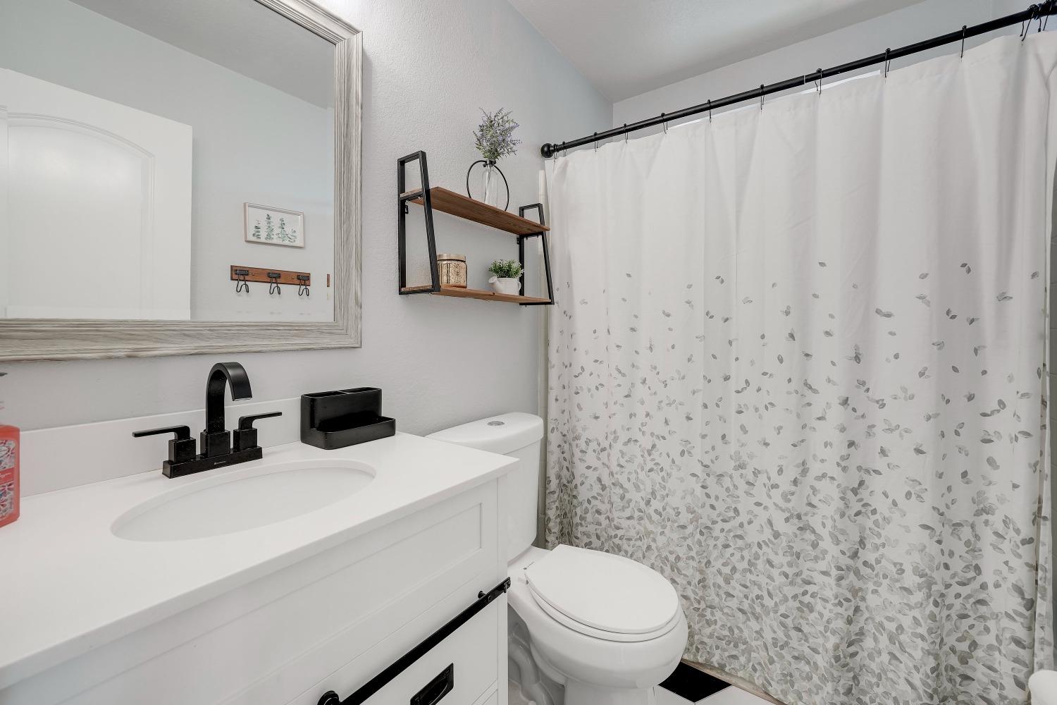 Detail Gallery Image 21 of 39 For 8217 Northam Dr, Antelope,  CA 95843 - 3 Beds | 2/1 Baths